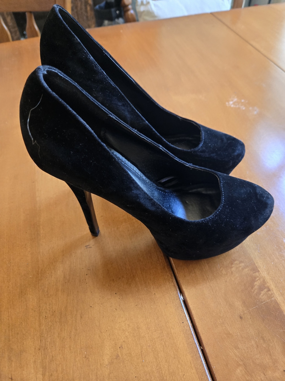 Shiekh Black Velvet Stiletto Pumps